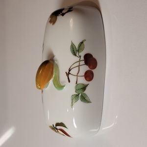 Royal worcester  cheese plate  lid no plate 5.5"